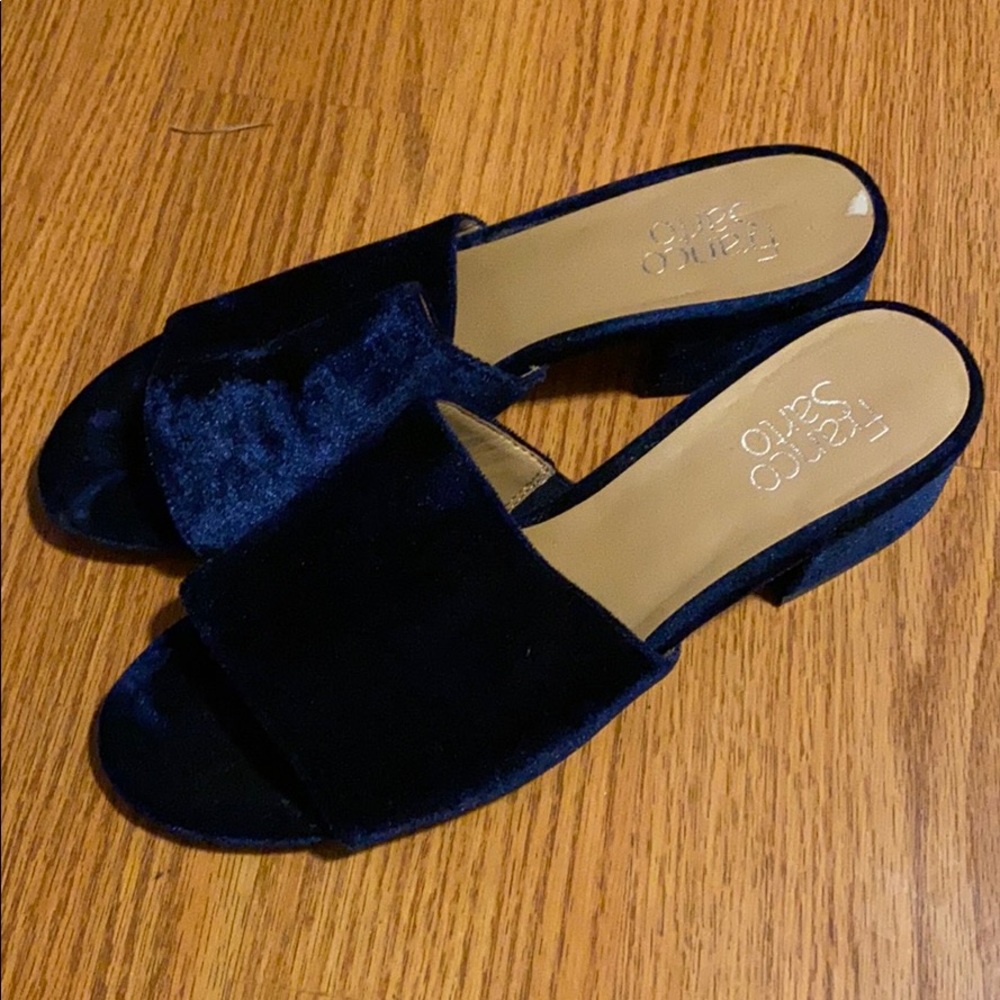 Women’s navy blue velour slides